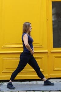 Guerrier Posture yoga variation vinyasa Virabhadrasana 1